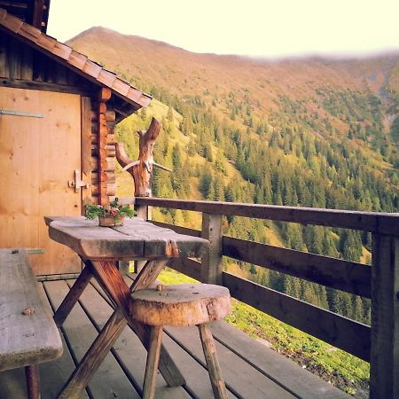 The Blue Eye Bed & Breakfast Vusanje Luaran gambar