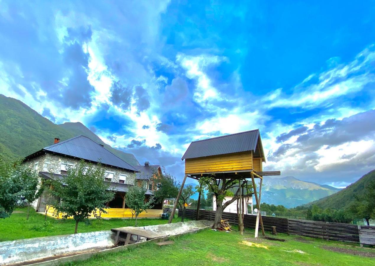 The Blue Eye Bed & Breakfast Vusanje Luaran gambar