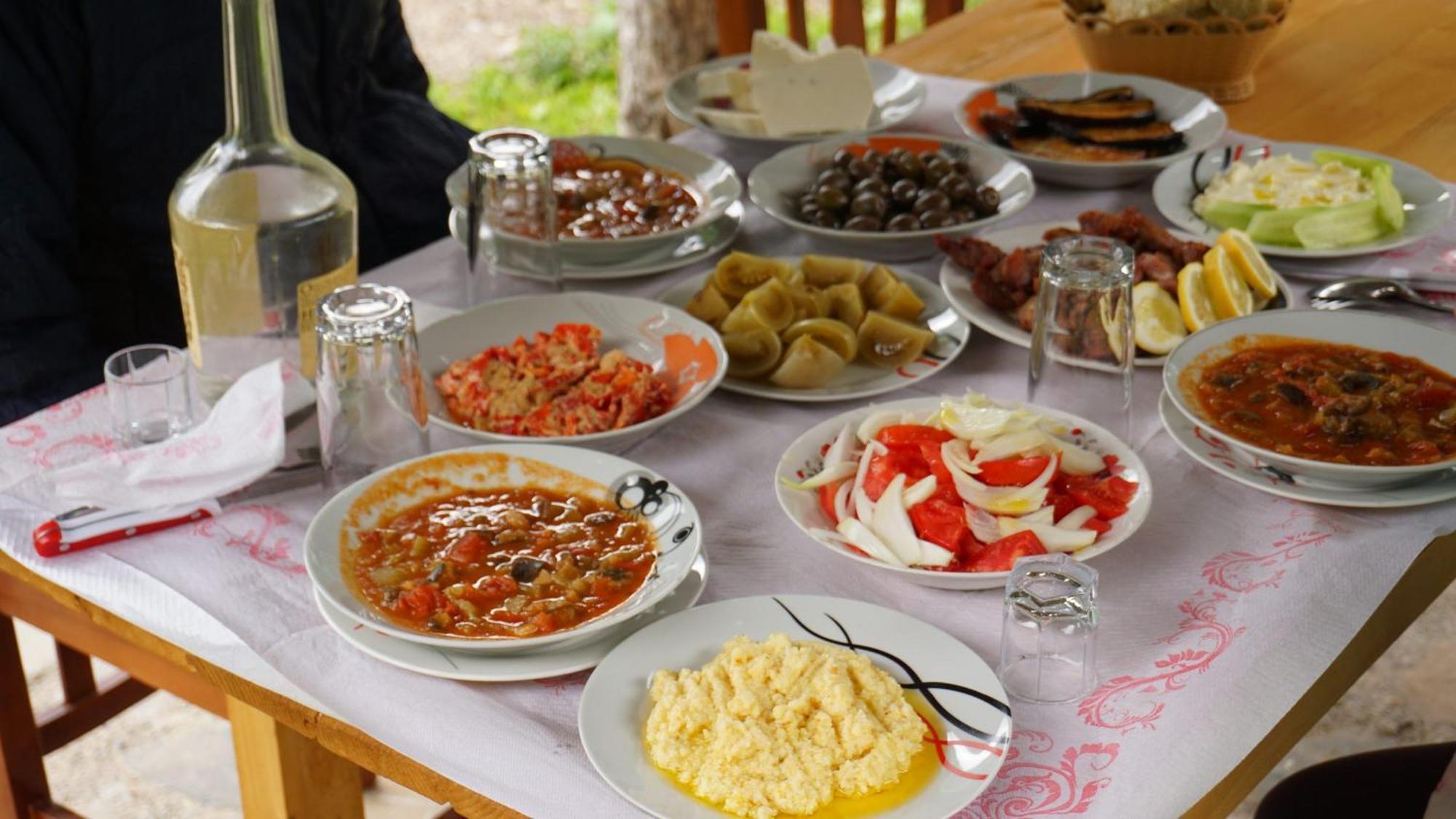 The Blue Eye Bed & Breakfast Vusanje Luaran gambar